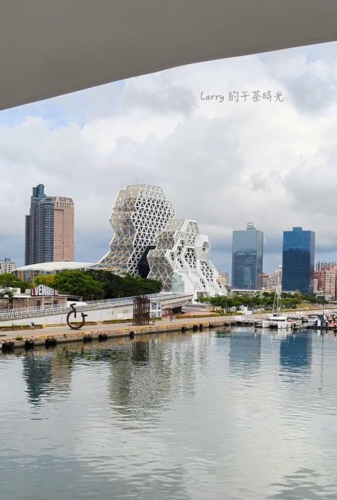 高雄, 駁二藝術特區, 大港橋, 流行音樂中心
