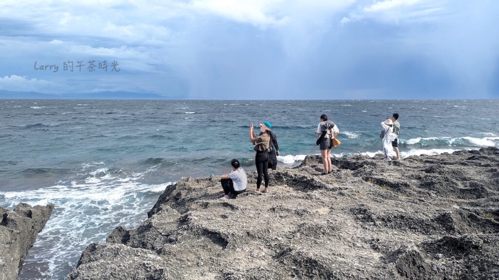 小琉球的龍蝦洞, 海邊的海蝕平台