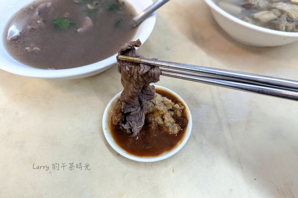 屏東潮州牛肉福創始店, 牛肉湯的牛肉沾醬吃