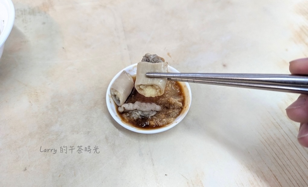 屏東潮州牛肉福創始店的牛雜湯, 各種不同的腸、肚