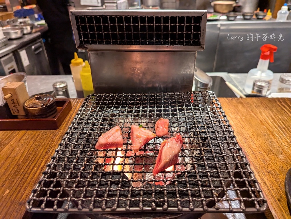 鹿兒島 薩摩內臟舖的牛肋條 (中落ちカルビ)
