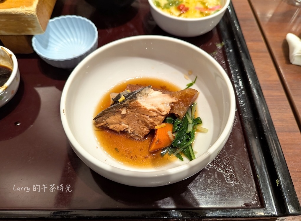 鹿兒島 山形屋食堂的鰤王定食，其中的鰤魚+蘿蔔燉煮