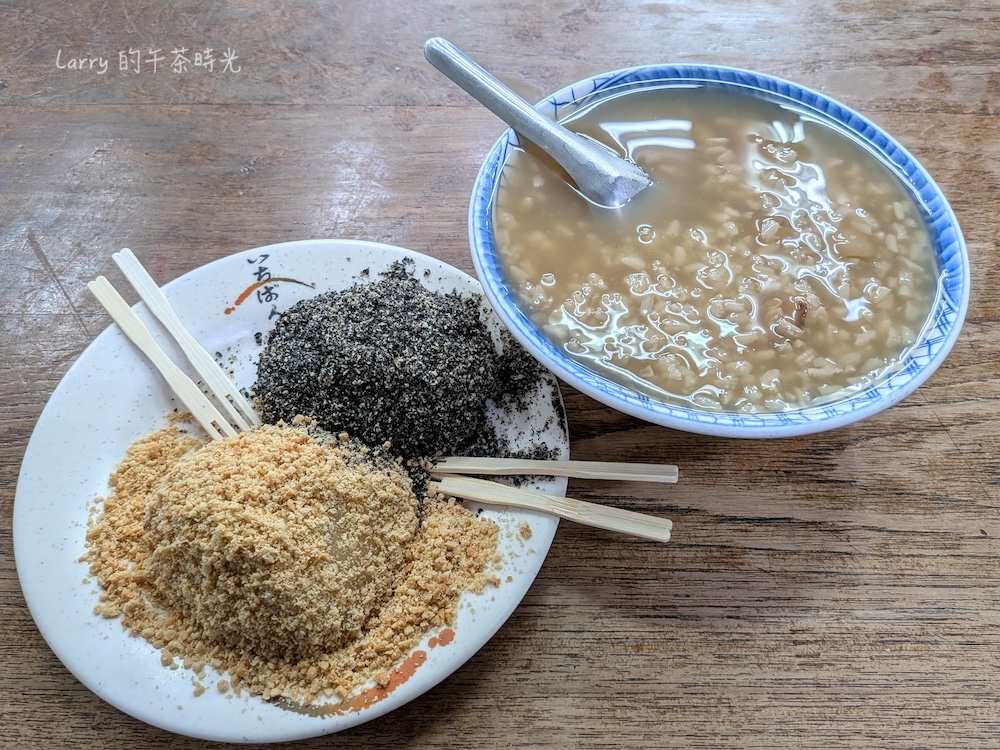 高雄「澎湖陳」的招牌燒麻糬與米糕粥