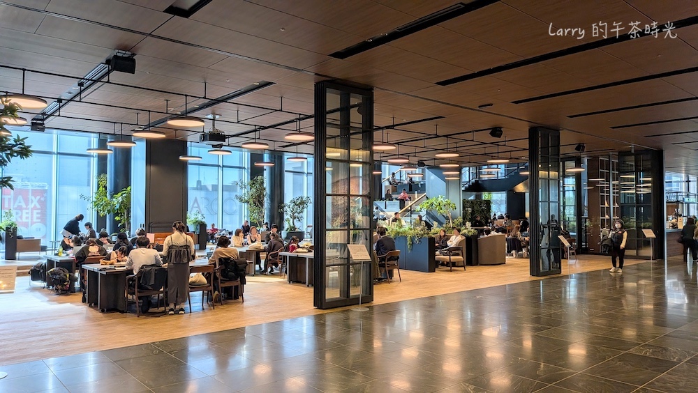 福岡天神 ONE FUKUOKA BLDG. 裡面的 SKY LOBBY